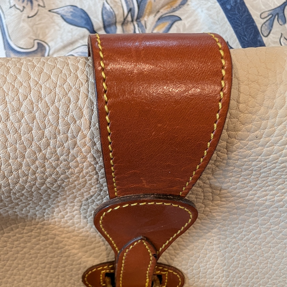 Dooney & Bourke Cream and Brown Leather Shoulder Bag - Picture 3 of 12